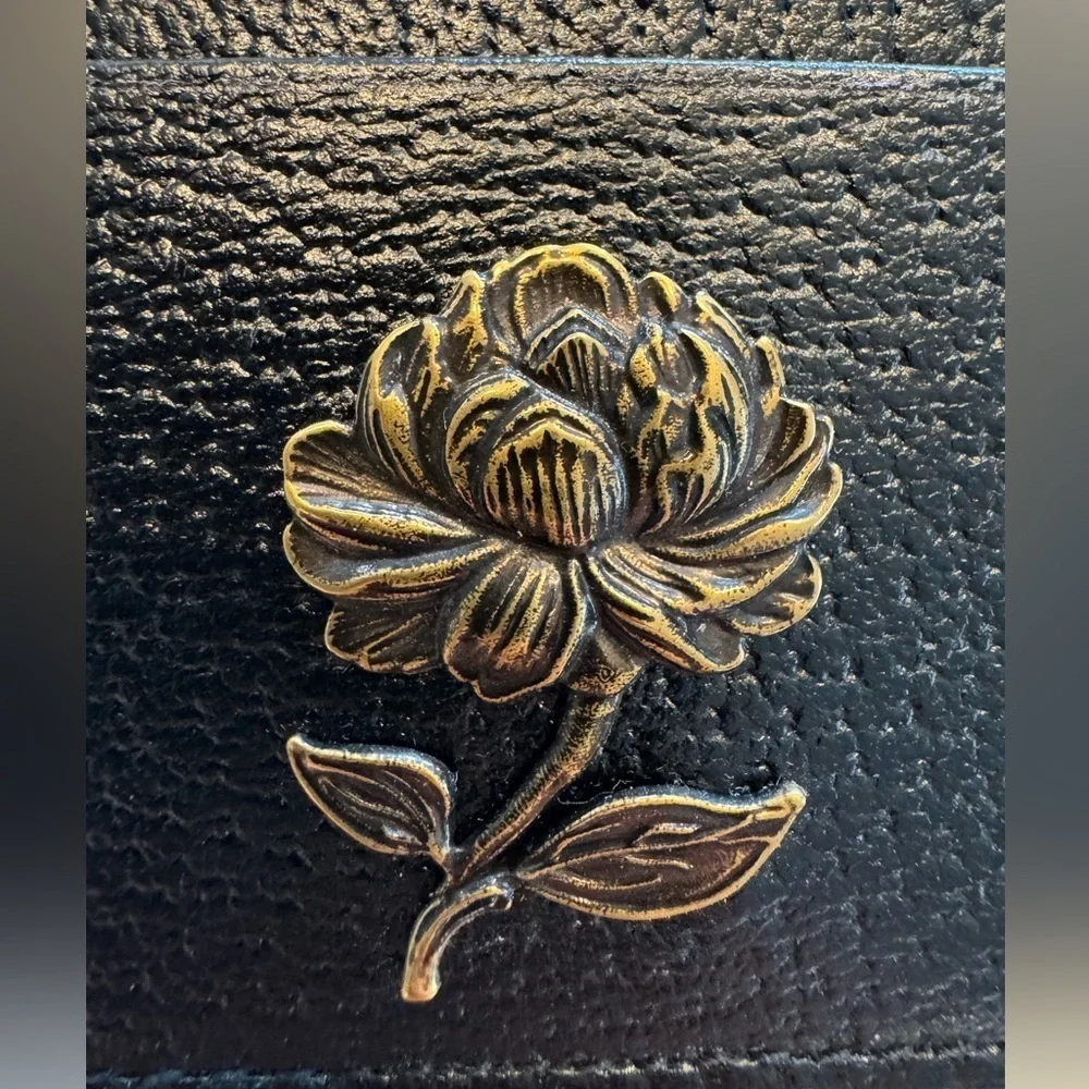 RARE Gucci Garden Black Pebbled Leather Rose Card Holder Wallet